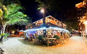 Cocoloco Boracay Beach Resort